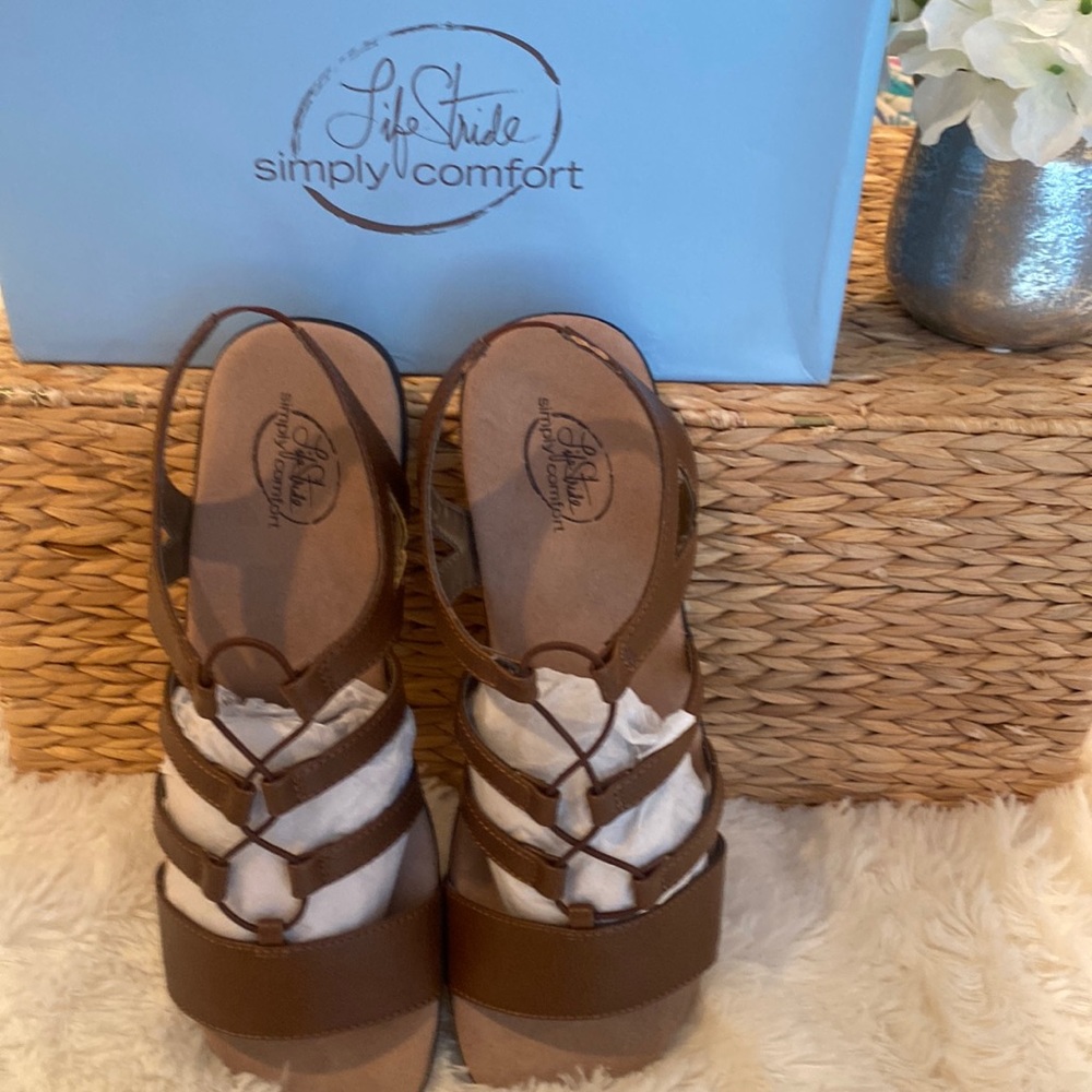 Life Stride sandal in dark tan